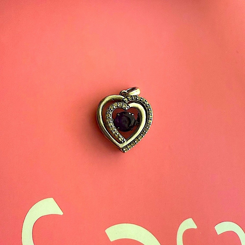 Elegant Heart-Shaped Silver Pendant with Purple Gemstone